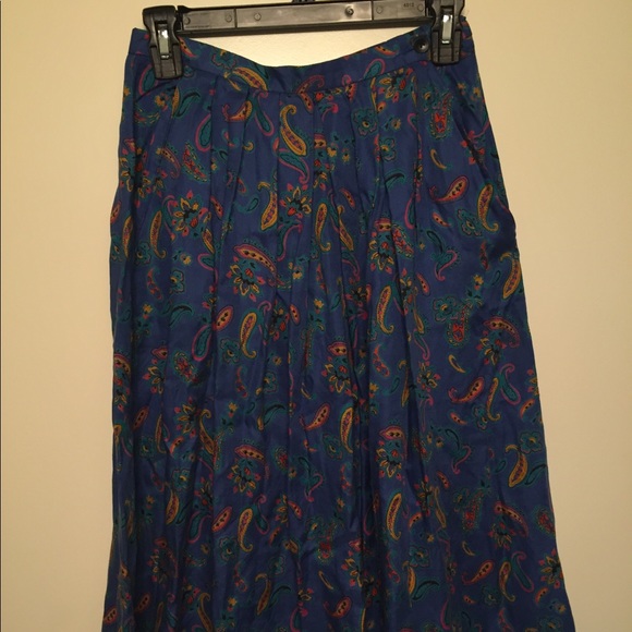 Vintage blue paisley midi skirt with pockets - Picture 7 of 8